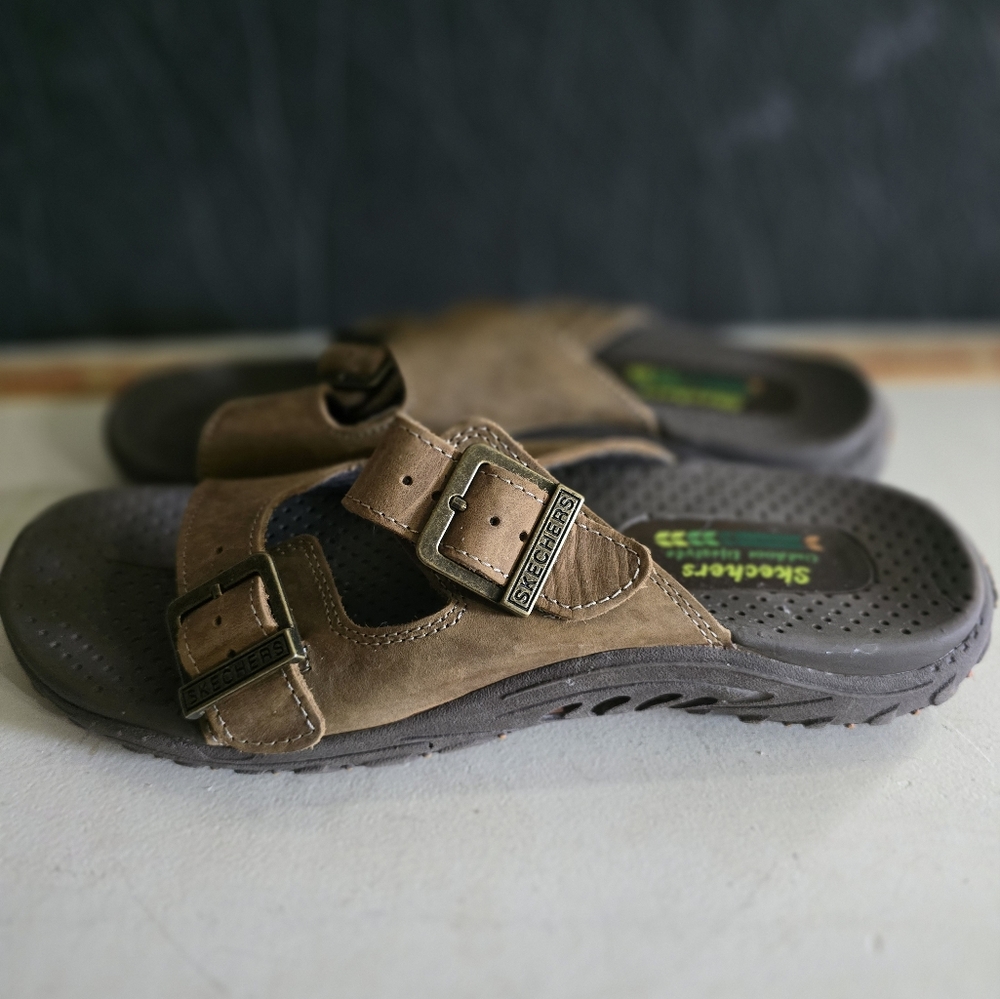Skechers Women's Reggae Jammin  Leather Sandal size 8